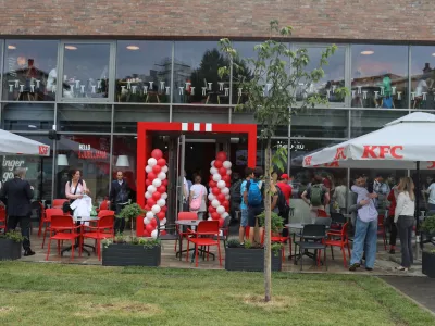 24.06.2024. Otvoritev nove restavracije verige KFC na Tržaški cesti v Ljubljani. FOTO: Bojan Velikonja