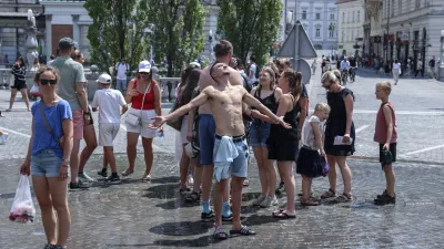 - 10.07.2024 - Ljubljana - vročina, vročinski val, pripeka, hlajenje, turisti //FOTO: Jaka Gasar