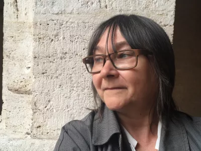 »Književnost se vedno dogaja prav v trenutku, ko beremo, in je tudi eden najboljših načinov, da se naučimo brati svet,« je prepričana škotska pisateljica Ali Smith. Foto: Sarah Wood