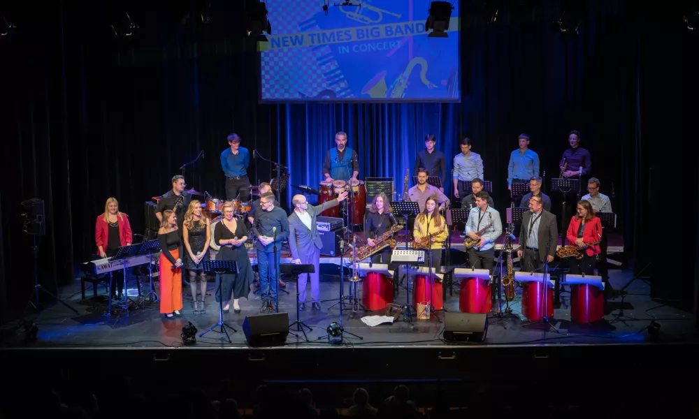 Na uvodnem koncertnem dogodku bo nocoj nastopil Youth Big Band Radlje z Ajdo Stino Turek in Borutom Bučarjem, kolektivu bo dirigiral Blaž Starc. Foto: Nika Hölcl Praper