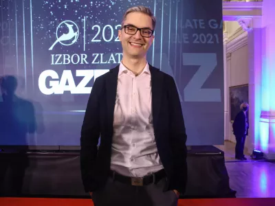Edvard K&ouml;nig, ustanovitelj podjetja EKWB, zlate slovenske gazele 2021,- 26.10.2021 &ndash; Tour de Gazela 2021 - sklepna prireditev Slovenska gazela 2021 v organizaciji časnika Dnevnik &ndash; slavnostna razglasitev zlate, srebrne in bronaste gazele - najbolj&scaron;e med najhitreje rastočimi podjetji &ndash; finale v Narodni galeriji v Ljubljani.//FOTO: Luka Cjuha