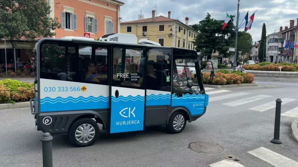 V Izoli (na fotografiji) in Kopru je prevoz s kurjercami že dobro ustaljena praksa. Foto:  občina Izola