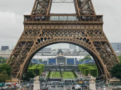 2X6HGM0 OLYMPIC COMPETITION VENUE PARIS 2024 INSTALLATION CHAMP DE MARS PARIS