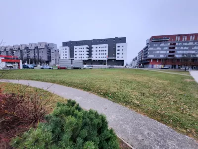 - 14.12.2023 - Stanovanjska soseska ob Šmartinski cesti, ki jo gradi družba Koss. 88 stanovanj bo kupil Javni stanovanjski sklad Mestne občine Ljubljana//FOTO: Luka Cjuha