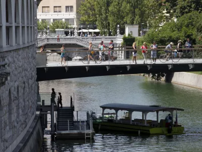 Ljubljana - Ljubljanica, Mesarski most, Iskra, Plečnikova tržnica    //FOTO: Jaka Gasar