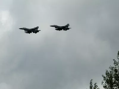 FILE PHOTO: Ukrainian F-16 fighting aircrafts are seen in the air during marking the Day of the Ukrainian Air Forces, amid Russia's attack on Ukraine, in an undisclosed location, Ukraine August 4, 2024. REUTERS/Valentyn Ogirenko/File Photo