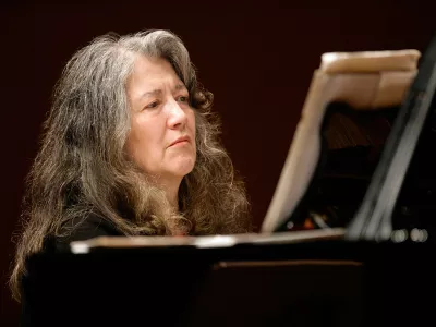 ﻿Martha Argerich, Piano / 03.12.2006 / Koelner Philharmonie