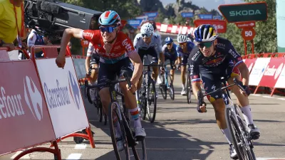 La Vuelta 2024 - 79th Edition - 4th stage - Plasencia > Pico Villuercas 170,5 km - 20/08/2024 - VAN EETVELT Lennert (LOTTO DSTNY), ROGLIC Primoz (RED BULL - BORA - HANSGROHE)