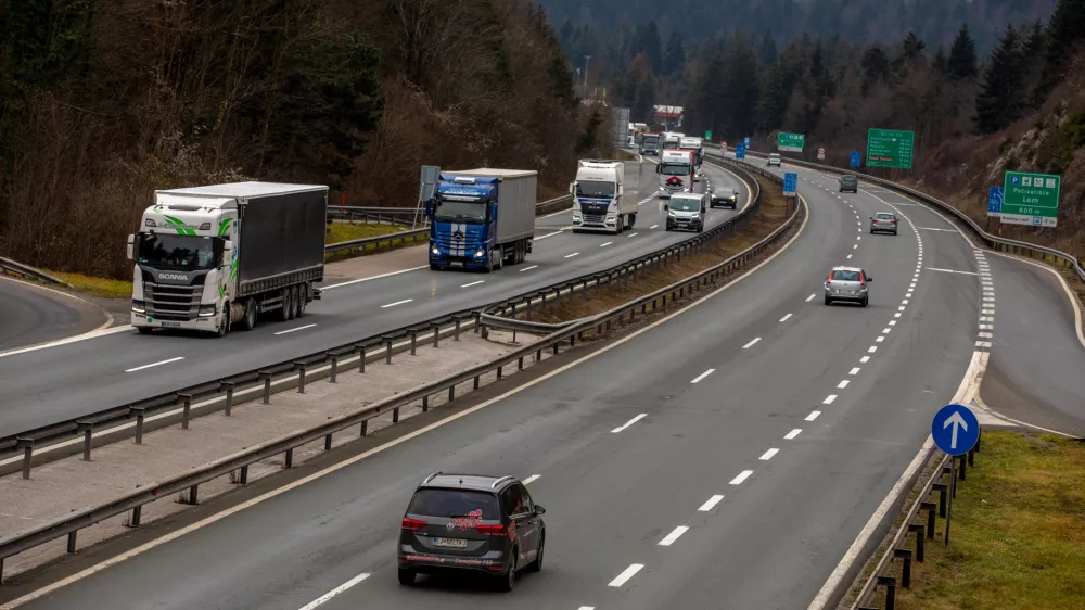 - primorska avtocesta - avtocestni odsek Vrhnika – Postojna - 07.12.2022 - 50. obletnica prvega avtocestnega odseka Vrhnika–Postojna v Sloveniji in tudi v takratni Jugoslaviji - gradnja se je začela 22. maja 19, uradno odprtje je bilo 29.decembra 1972 //FOTO: Luka Cjuha