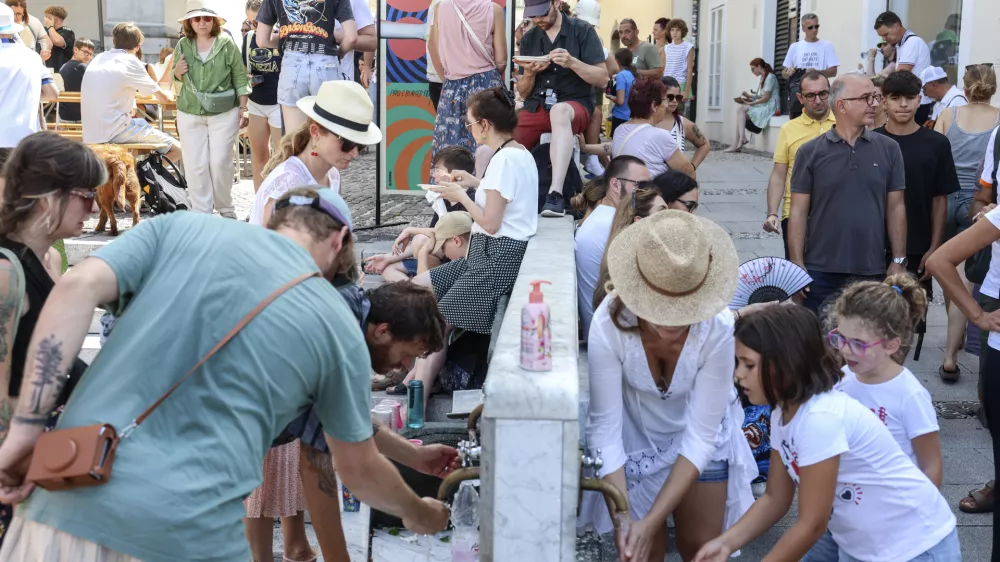 - 16.08.2024 - Turizem, turisti, vročina, Ljubljana //FOTO: Jaka Gasar