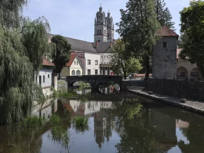 Ogled župnijske cerkve svetega Štefana je lahko ena od točk kulturne poti po Ribnici. / Foto: Jaka Gasar