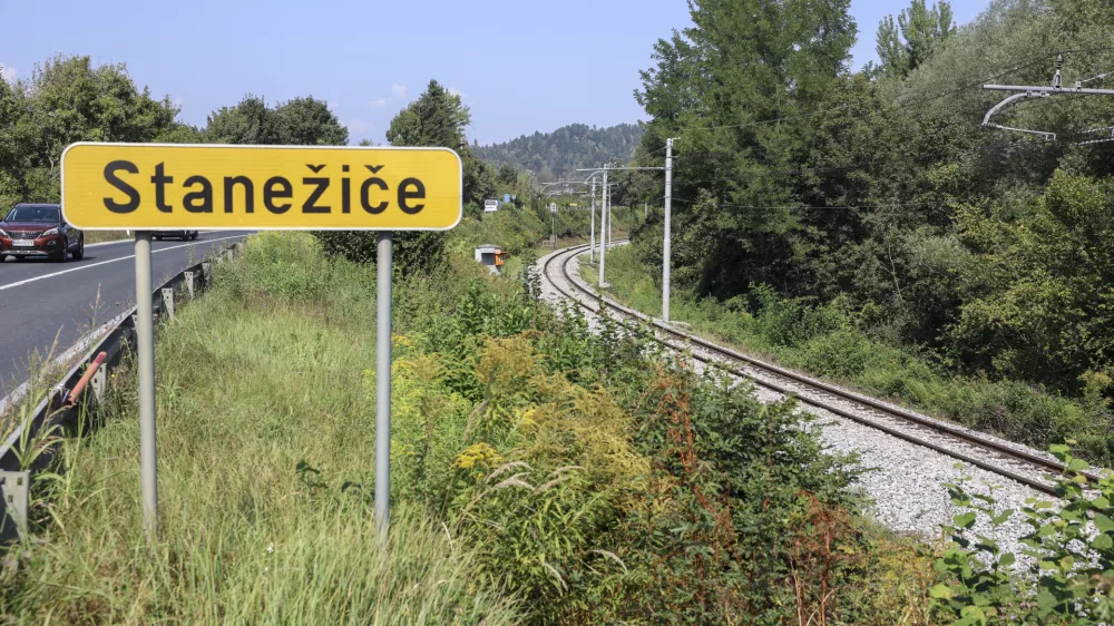 - 04.09.2024 - odsek železniške proge na relaciji Vižmarje - Medno//FOTO: Jaka Gasar