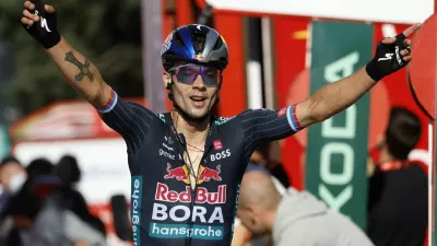 Cycling - Vuelta a Espana - Stage 19 - Logrono to Alto de Moncalvillo - Spain - September 6, 2024 Red Bull - Bora - Hansgrohe's Primoz Roglic celebrates after winning stage 19 REUTERS/Vincent West