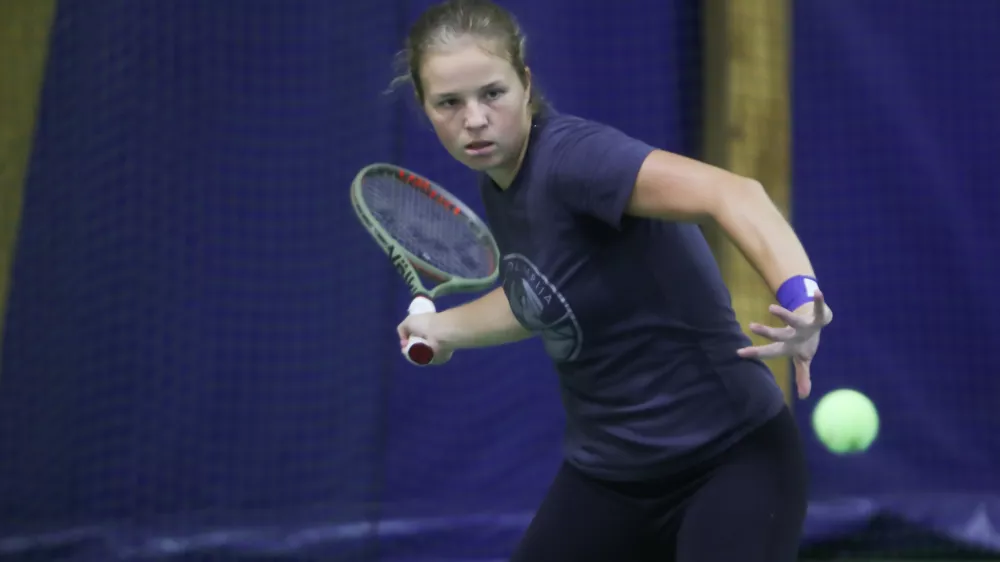 - Veronika Erjavec, tenisačica.- 02.11.2023-Trening ženske reprezentance Slovenije v tenisu pred odhodom na zaključni turnir pokala BJK v Španiji. //FOTO: Bojan Velikonja