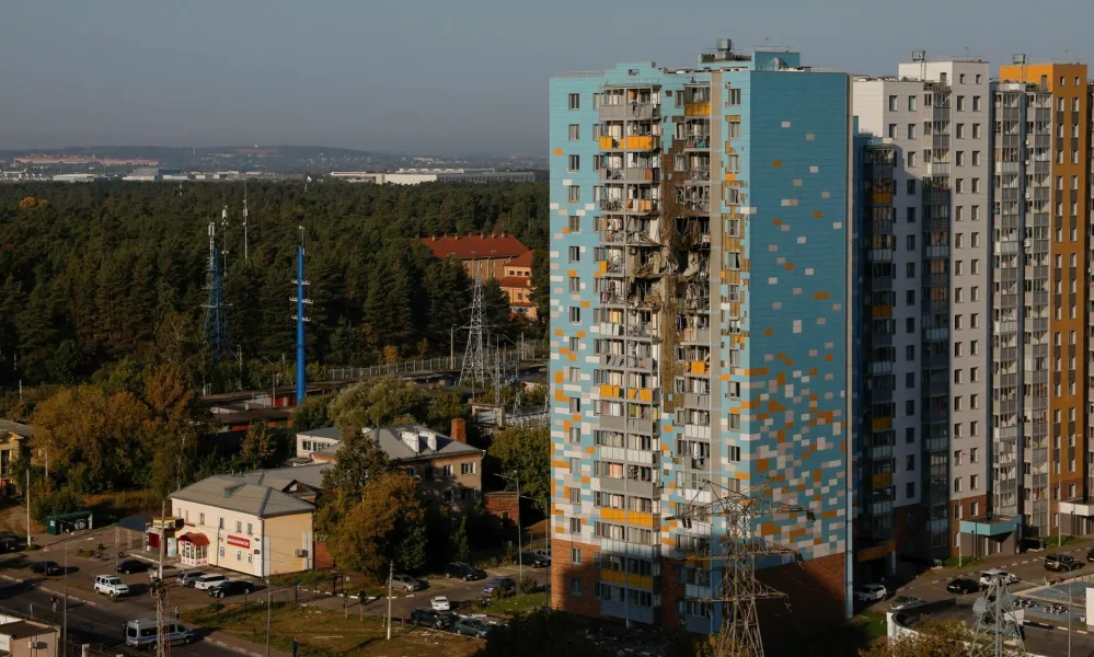 A view shows a damaged multi-storey residential building following an alleged Ukrainian drone attack in the course of Russia-Ukraine conflict, in Ramenskoye in the Moscow region, Russia September 10, 2024. REUTERS/Maxim Shemetov