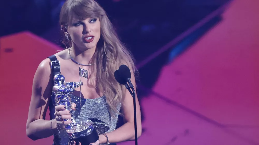 Taylor Swift accepts the award for Video of the Year for "Fortnight" during the 2024 MTV Video Music Awards in Elmont, New York, U.S., September 11, 2024. REUTERS/Brendan Mcdermid