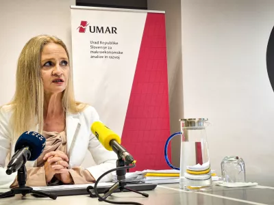 Ljubljana, Umar.Novinarska konferenca Urada RS za makroekonomske analize in razvoj (Umar) s predstavitvijo jesenske napovedi gospodarskih gibanj 2024.V.d. direktorice Umarja Maja Bednas.