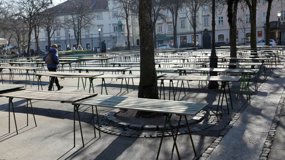 13. 03. 2023- Simbolična fotografija - ljubljanska tržnica, prazne stojnice Foto: Tomaž Skale