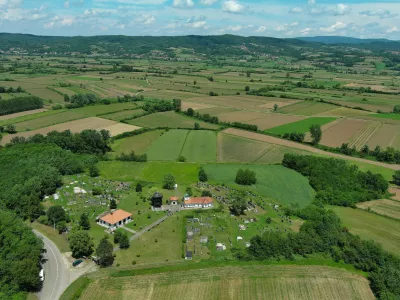 29.05.2024., Gornje Nedeljice, Loznica (Srbija) - Stanovnici Gornjih Nedeljica godinama se bore protiv geoloskih istrazivanja kompanije Rio Tinto koja u njihovom selu planira da otvori rudnik litijuma. Stanovnici izrazavaju svoju zabrinutost zbog rudarskih aktivnosti koje ugrozavaju njihove izvore vode i prirodno okruzenje. Ove ekoloske nevolje podstakle su mjestane na organizaciju i borbu za ocuvanje svojih prirodnih resursa a zbog cega su u Srbiji prije nekoliko godina mjesecima trajali veliki ulicni prosvjedi nakon cega je Vlada Srbije stopirala cijeli projekat. Ipak, nakon posljednjih izbora predsjednik Srbije Aleksandar Vucic je nagovijestio nastavak ovog projekta. Nebojsa Petkovic, stanovnik Gornjih Nedeljica i aktivista eko udruzenja "Ne damo Jadar" godinama se sa svojim komsijama i aktivistima bori protiv ovog projekta i to je jedan od najjacih ekoloskih pokreta u svijetu posljednih godina i trenutno je ovaj projekat Rio Tinta u dolini rijeke Jadar, inace trenutno najveci planirani svjetski projekat iskopavanja litijuma, stopiran upravo zahvaljujuci aktivizmu i masovnim prosvjedima sirom Srbije.Photo: Dejan Rakita/Pixsell Photo: Dejan Rakita/PIXSELL