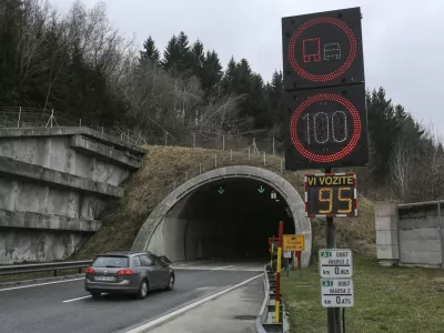 ﻿- 16.03.2016 -DARS - štajerska avtocesta - predor Trojane, merjenje hitrosti - radar    //FOTO: Jaka Gasar