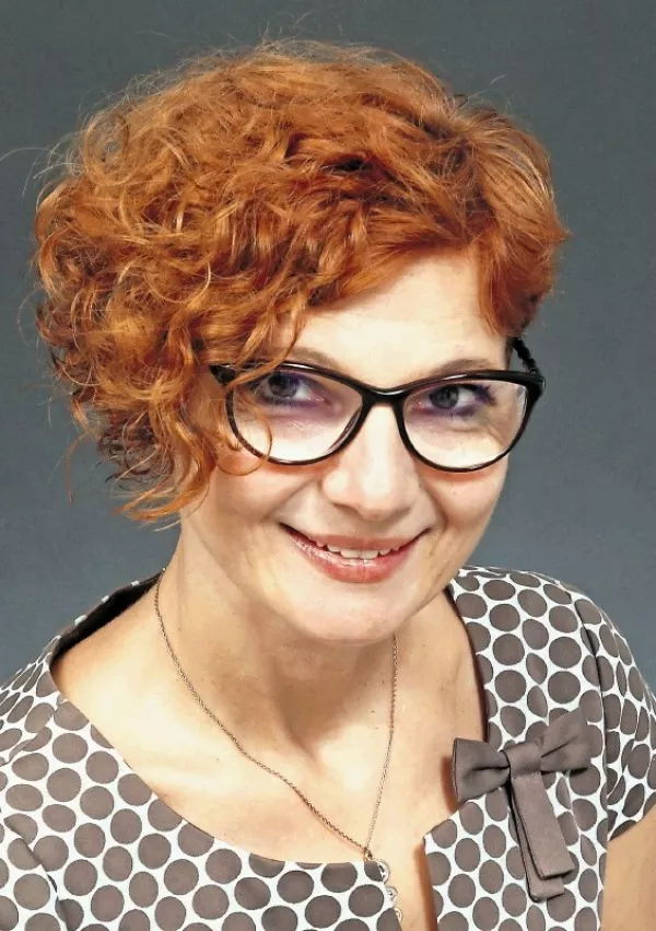 Marta Kelvišar, Adria Dom