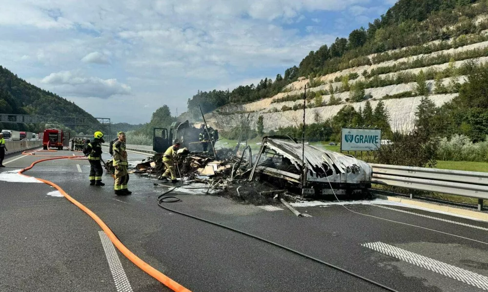 Posledice požara na štajerski avtocesti.