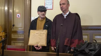 ﻿Michel Stephan in zagovornik Gorazd Fišer očitke tožilstva zavračata, češ da glavnima pričama nikakor ne gre verjeti. Foto: Matjaž Rušt 