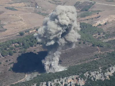 Smoke billows over southern Lebanon, amid ongoing cross-border hostilities between Hezbollah and Israeli forces, as pictured from Marjayoun, near the border with Israel, September 24, 2024. REUTERS/Karamallah Daher   TPX IMAGES OF THE DAY