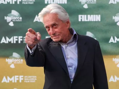  Ameriški filmski igralec Michael Douglas, ki velja za enega večjih filmskih zvezdnikov, danes praznuje 80 let. F Instagram/ Michael Douglas