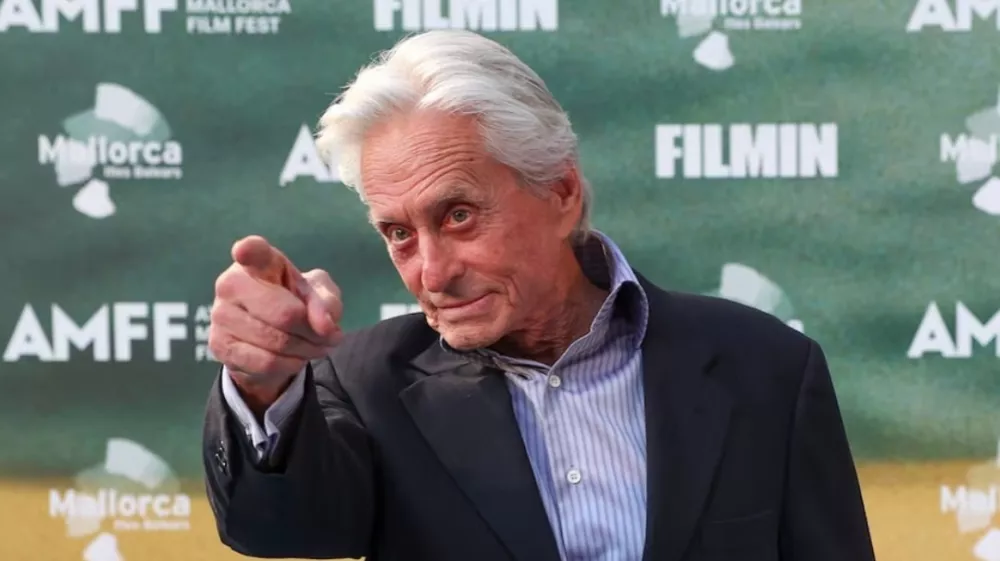  Ameriški filmski igralec Michael Douglas, ki velja za enega večjih filmskih zvezdnikov, danes praznuje 80 let. F Instagram/ Michael Douglas