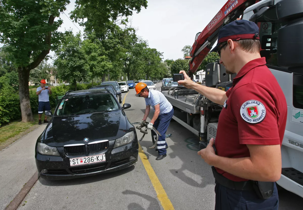 Vožnja brez veljavnega vozniškega dovoljenja je eden izmed razlogov za zasego motornega vozila. Foto: Tomaž Skale