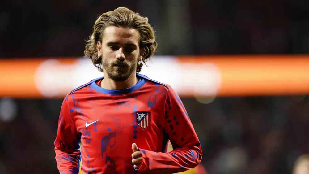 Soccer Football - LaLiga - Atletico Madrid v Real Madrid - Metropolitano, Madrid, Spain - September 29, 2024 Atletico Madrid's Antoine Griezmann during the warm up before the match REUTERS/Ana Beltran