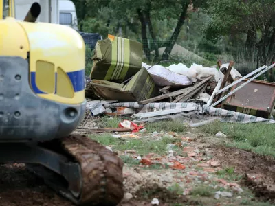 02.10.2024., Barbariga: Na podrucju Barbarige, pocela je nova tura rusenja bespravno sagradjenih objekata, mahom u vlasnistvu slovenskih drzavljana. Photo: Sasa Miljevic / PIXSELL/PIXSELL