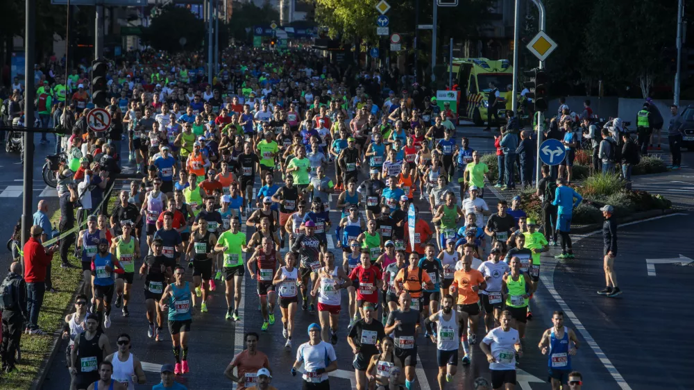 - maraton 42 km -- polmaraton 21 km -- 22. 10.2023 - 27. Ljubljanski maraton 2023 - največji tekaški dogodek v Sloveniji - //FOTO: Bojan Velikonja