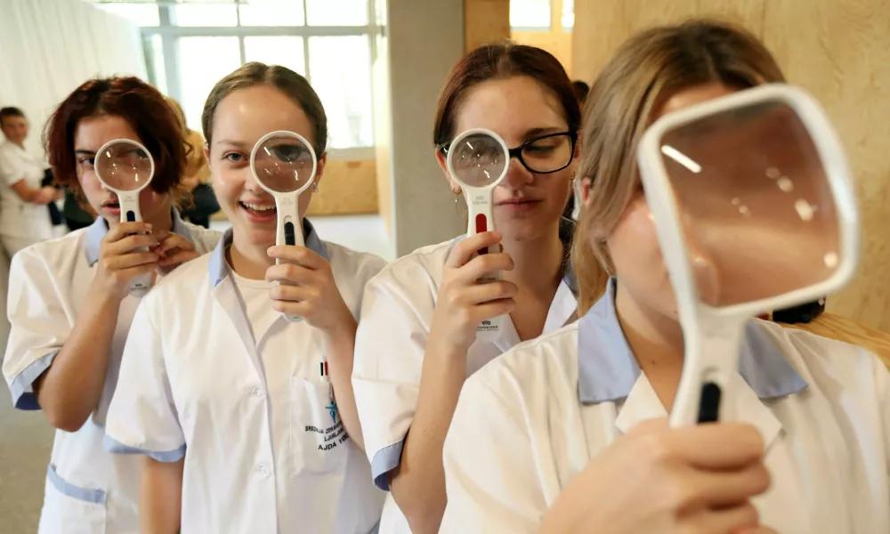 Lani so na Očesni klinika UKC v Ljubljani predstavili Nacionalni center za celovito rehabilitacijo slepih in slabovidnih (NC CRSS). O slepih in slabovidnih tudi v oddaji. (Foto: Tomaž Skale)