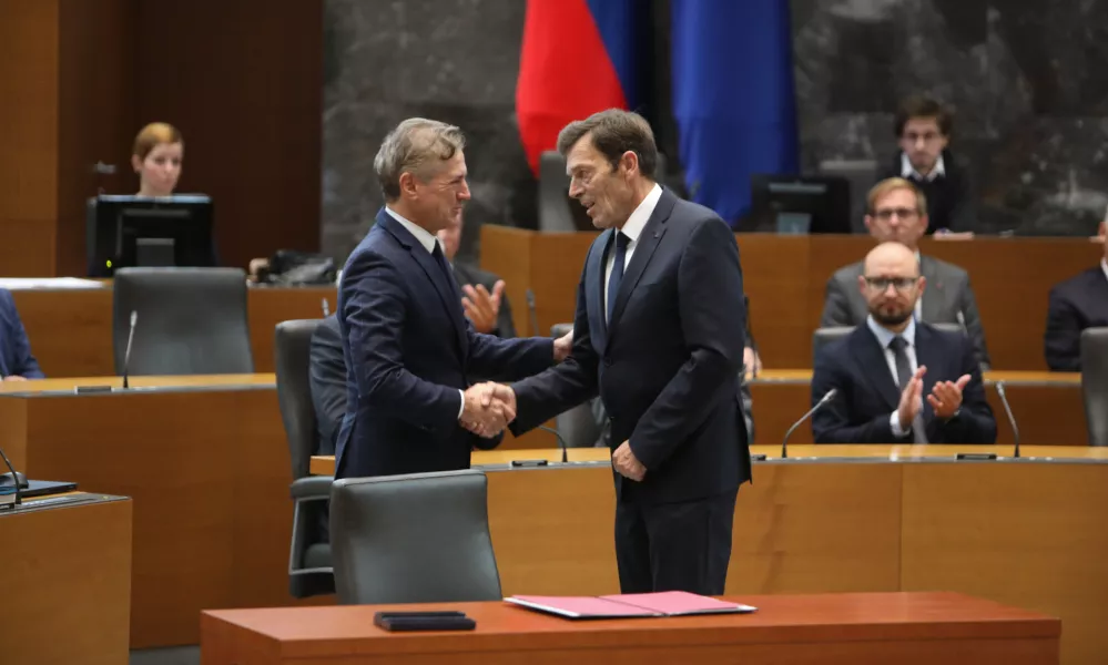 07.10.2024. Prisega novih dveh ministrov za obrambo in šolstvo Boruta Sajovic in Vinko Logarja v DZRS. Foto: Bojan Velikonja: 