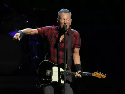 Bruce Springsteen se je ustoličil kot glasnik propadlih ameriških sanj oziroma izginjajočega ameriškega delavskega razreda. Foto: AP