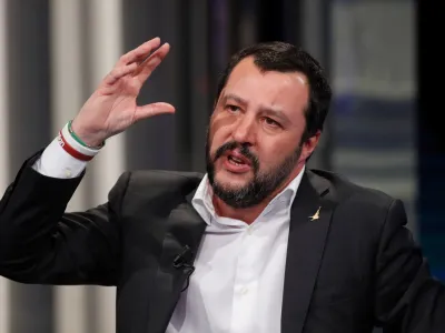 ﻿Northern League leader Matteo Salvini gestures during the television talk show "Porta a Porta" in Rome, Italy, January 18, 2018. REUTERS/Remo Casilli - RC1DF4CDC000