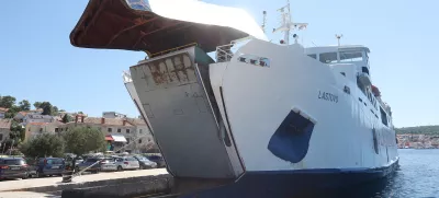 12.08.2024., Mali Losinj - U padu ulazne rampe trajekta Lastovo u trajektnom pristanistu u Malom Losinju trojica mornara Jadrolinije su poginula, a jedan je tesko ozlijedjen. Photo: Nel Pavletic/PIXSELL