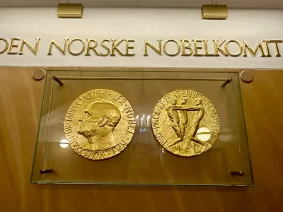 11 October 2024, Norway, Oslo: The front and back of the medal for the Nobel Peace Prize are on display at the Norwegian Nobel Institute in Oslo. It is in this building that the winner of the Nobel Peace Prize will be announced on 11 October. Photo: Steffen Trumpf/dpa