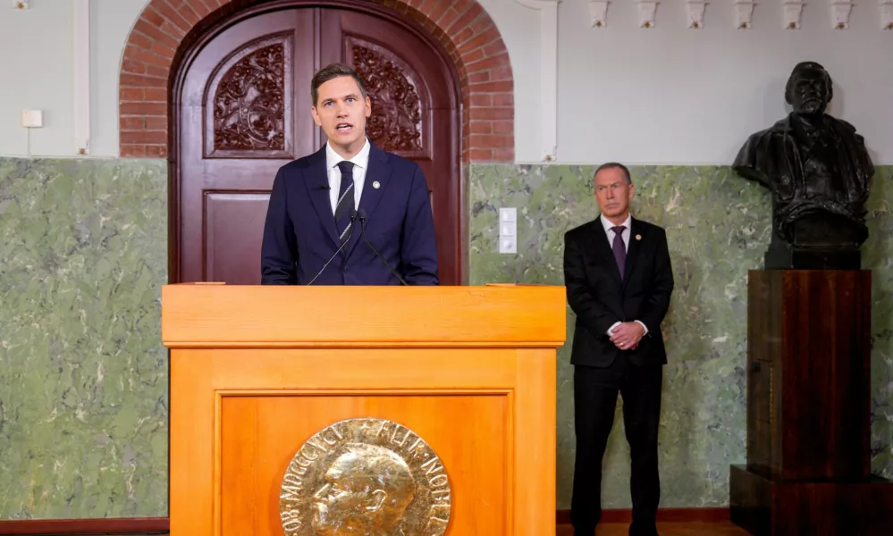 The head of the Norwegian Nobel Committee, Joergen Watne Frydnes, announces the Nobel Peace Prize 2024 for the Japanese organization Nihon Hidankyo, in Oslo, Norway October 11, 2024. NTB/Javad Parsa/via REUTERS  ATTENTION EDITORS - THIS IMAGE WAS PROVIDED BY A THIRD PARTY. NORWAY OUT. NO COMMERCIAL OR EDITORIAL SALES IN NORWAY.