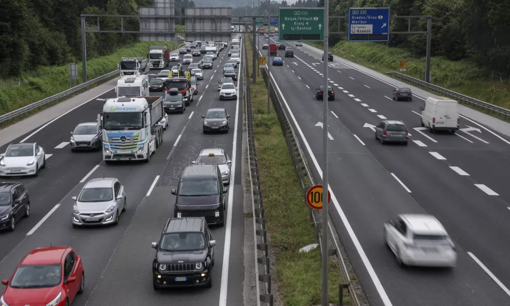 - 21.06.2024 - zastoji na zahodni ljubljanski obvoznici, smer primorska //FOTO: Jaka Gasar