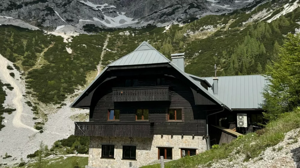 Tičarjev dom na Vršiču. Foto: PD Jesenice