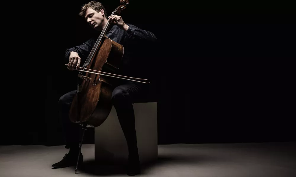 Še en trenutno zelo atraktiven violinist István Vardai bo imel recital na Cellofestu Ljubljana 2024, ki bo hkrati tudi koncert srebrnega abonmaja Cankarjevega doma. Foto: Marco Borggreve