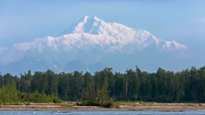 EK29D9 Mount McKinley with river, Alaska, USA