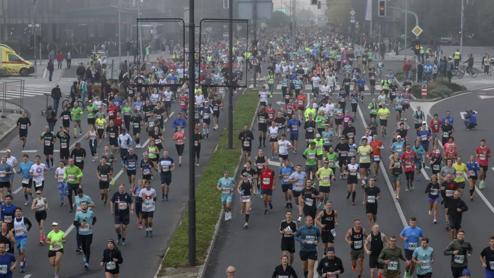 - 20.10.2024 - 28. Ljubljanski maraton - 24 tisoč tekačev - največji športno-rekreativni dogodek v državi //FOTO: Jaka Gasar