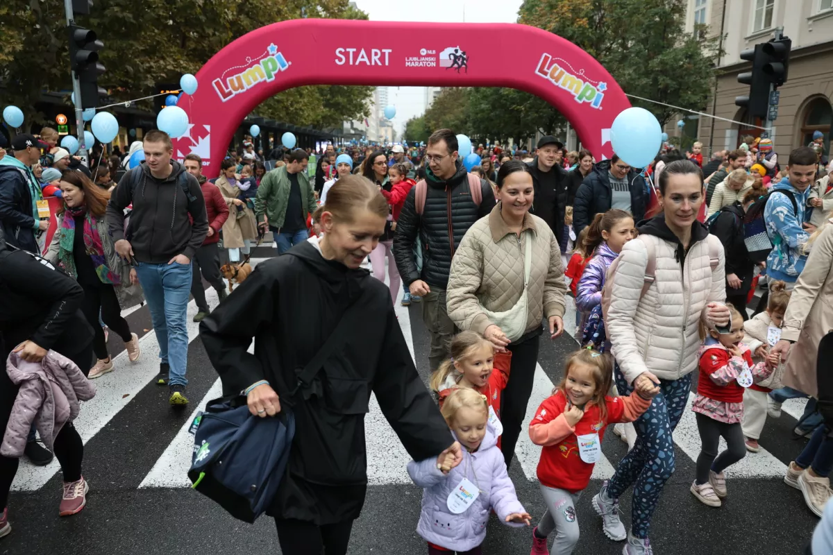 - 19.10.2024 - Ljubljanski maraton - Lumpi tek, otroci, tekači//FOTO: Jaka Gasar