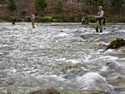 Sava Bohinjka  - otvoritev ribolovne sezone 2011 - ribiči - ribičija - ribolov - muharjenje //FOTO: Jaka AdamičOPOMBA: ZA OBJAVO V PRILOGI – DNEVNIKOV OBJEKTIV - REPORTAŽA