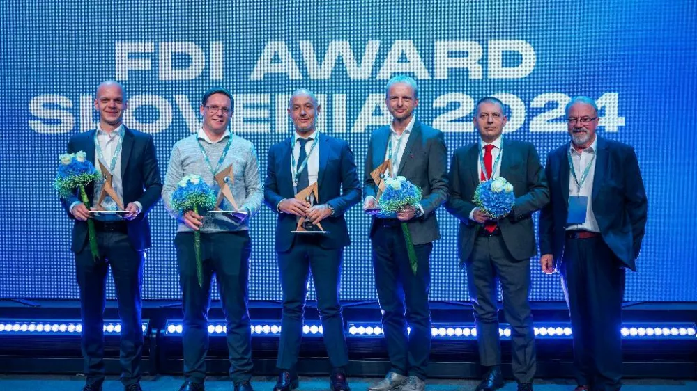 Spirit Slovenija in ministrstvo za gospodarstvo, turizem in šport sta podelila priznanja FDI Award Slovenia 2024 najboljšim tujim investitorjem. F Spirit Slovenija