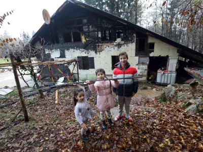 25.10.2024 - Iskrica Nedeljskega_ Ponikve, občina Videm - Dobrepolje, družina Grm (Maša, Daša in Ervin), požar. Foto: Tomaž Skale / Foto: 